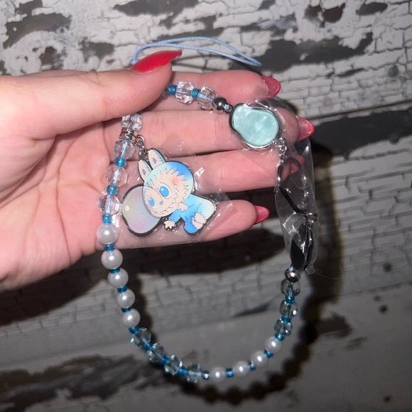 Labubu Keychain - Picture 2 of 3